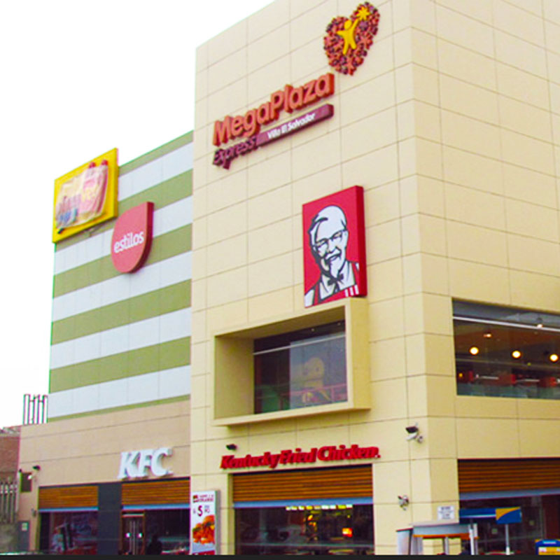 Mega plaza villa el salvador feria navideña